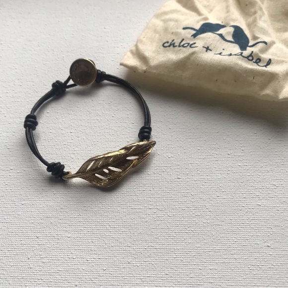Chloe + Isabel leather bracelet with gold tone feather/leaf accent - Picture 1 of 2